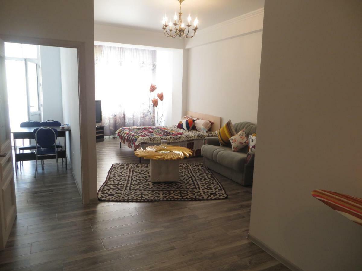Bishkek House Apartament Zewnętrze zdjęcie